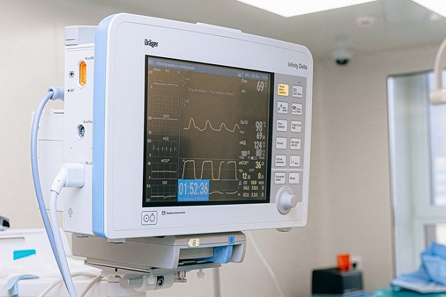 Пациент с коронавирусом умер на улице сразу после выписки из больницы