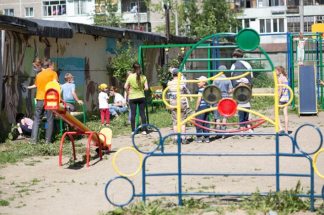 Подай заявку и художники фестиваля STENOGRAFFIA преобразят твой двор