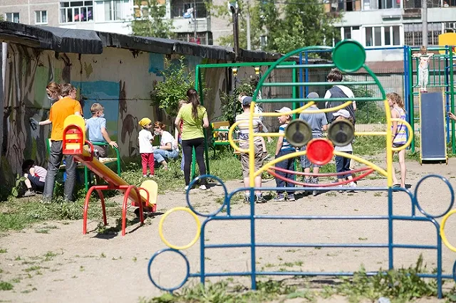 Подай заявку и художники фестиваля STENOGRAFFIA преобразят твой двор