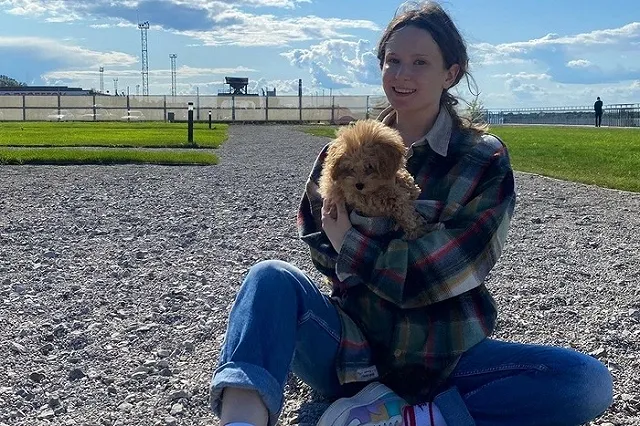 Таксист довёл до слёз Лизу Монеточку