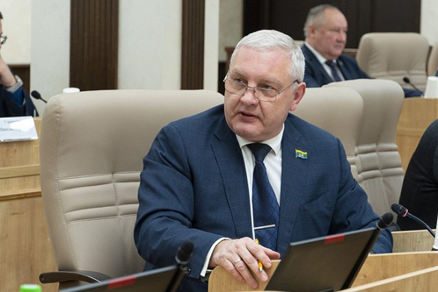 «Что плачемся-то?»: екатеринбургский депутат пошутил над финансовым состоянием горожан