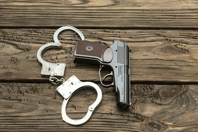 Задержанный за хулиганство мужчина покончил с собой в отделе полиции