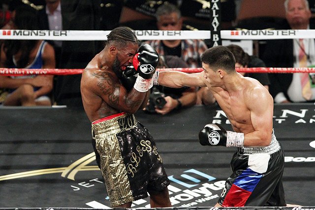 Российский боксер пожаловался на болевших против него украинцев