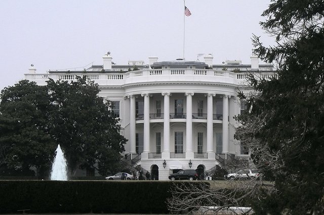 New York Times: во время протестов у Белого дома Трамп прятался в бункере