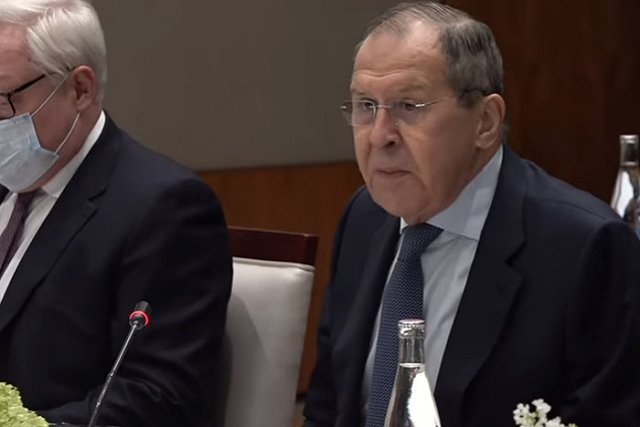 Лавров начал в Женеве встречу с госсекретарем США Блинкеном с шутки