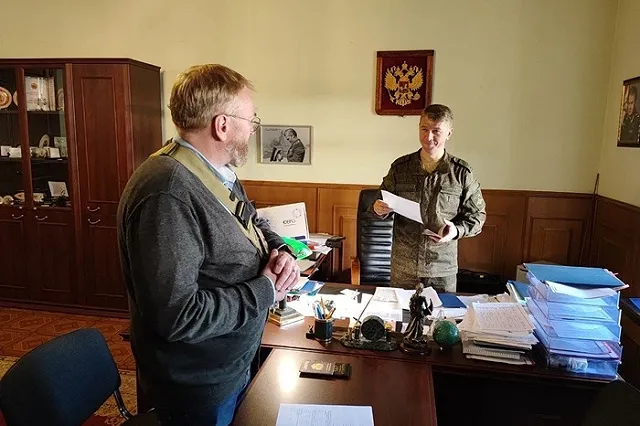 «Замкнули на себя». Политолог оценил роль губернаторов, депутатов и пропаганды в кризисный момент