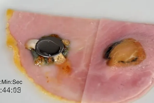 В Бузулуке девочка заставила старшего брата проглотить батарейку