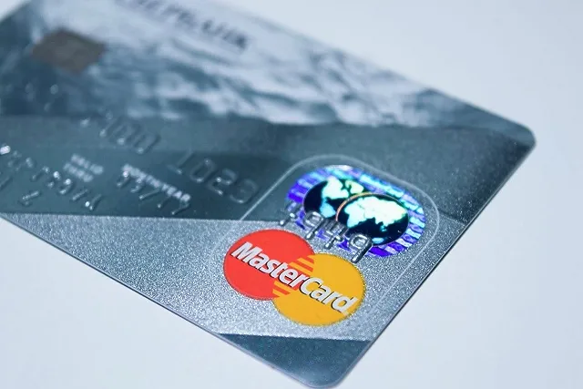 В ЦБ заявили, что карты Mastercard и Visa должны уйти с российского рынка,