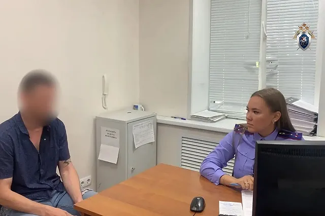 «Бил его костылем». Заступившегося за девушку участника СВО с инвалидностью избили в Ревде