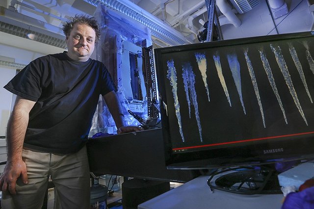 Итогом десяти лет экспериментов канадского физика стал «Атлас сосулек»