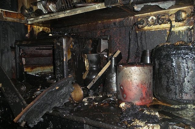 Садовый дом горел сегодня утром в коллективном саду в поселке Горный Щит