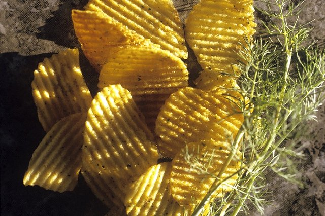 Правительство задумалось о введении налога на сахар, пальмовое масло и чипсы