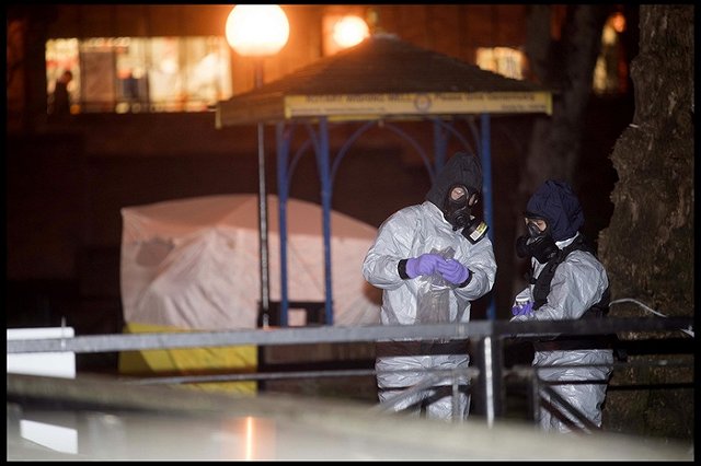 Британские военные приступили к очистке мест, связанных с отравлением Скрипалей