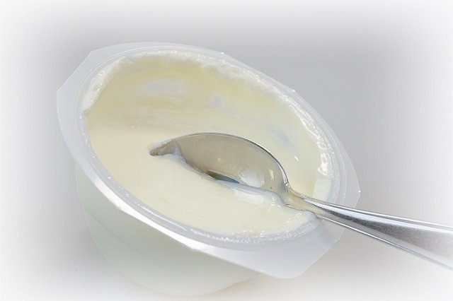 Молоко с растительным жиром запретили называть молоком