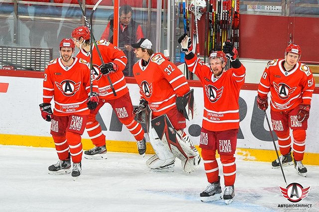 «Автомобилист» обыграл «Салават Юлаев», дважды уступая в счёте