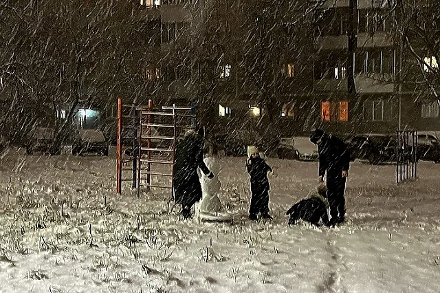 Управляющие компании начали предлагать екатеринбуржцам самим убирать подъезды и дворы