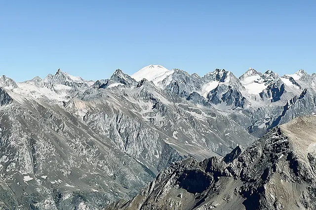 Свердловчанин отсудил деньги у фирмы за то, что не смог попасть на Эльбрус