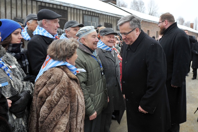 Президент Польши пообещал не мешать России праздновать День Победы