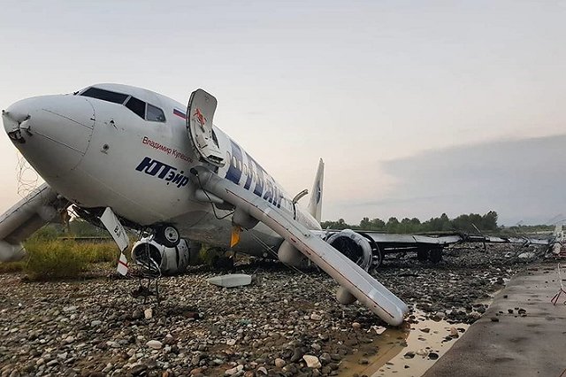 Ространснадзор объявил о внеплановой проверке Utair после ЧП с Boeing