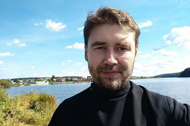 Уральский священник зарабатывает деньги, делая шугаринг