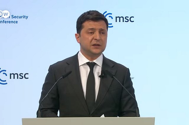 Зеленский готов проводить переговоры в Варшаве, Будапеште или Стамбуле