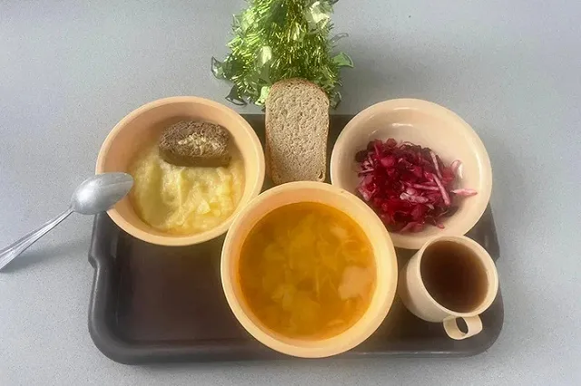 В ГУФСИН показали праздничный обед осужденных из Старых Решет