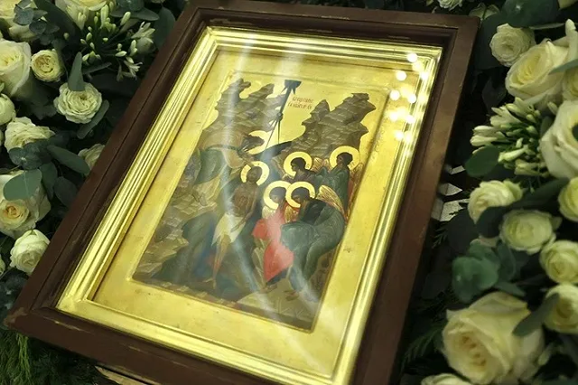 Дополнительные выходные хотят ввести в России на Пасху и день Святой Троицы