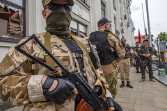 Донецкие власти сообщили о боях в Славянске и Краматорске