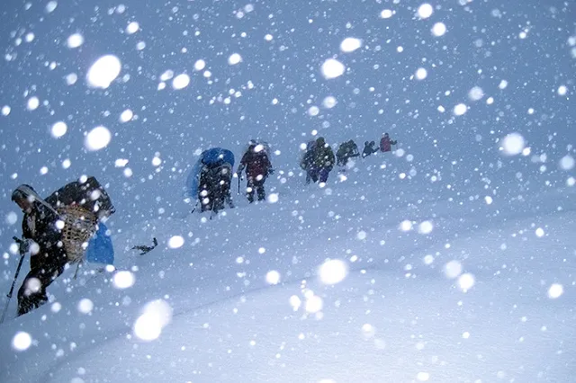 Пропавшие в горах Непала российские альпинисты вышли на связь