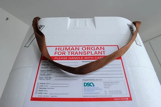 Обладательница первого в мире пересаженного лица умерла во Франции