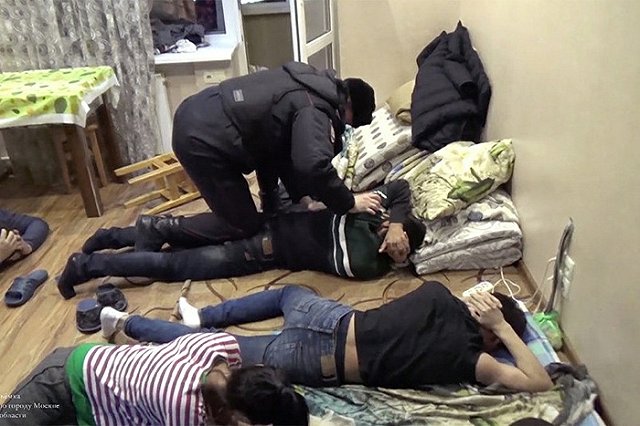 «Коммерсант»: ФСБ ликвидировала московскую ячейку ИГ*