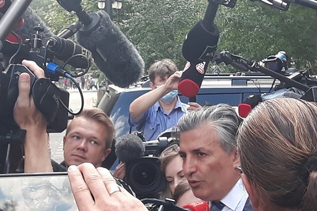 «Это известный человек»: адвокат Ефремова выяснил, кто сидел за рулем его авто во время ДТП