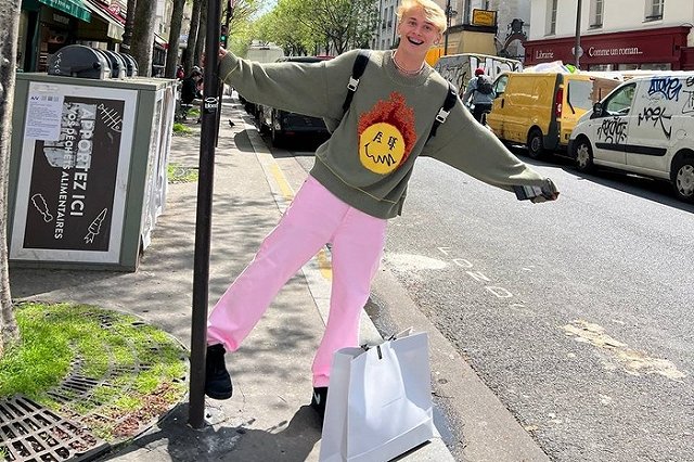 Даня Милохин снова уехал из России после призыва Екатерины Мизулиной отправить его в армию