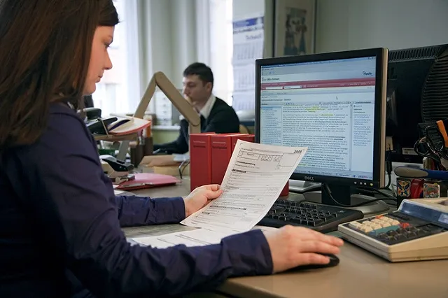 Россиянам не дают перевести деньги в НПФ. «Прием заявлений приостановлен»