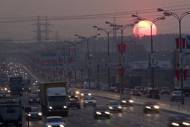 Протестующие дальнобойщики перекрыли доступы к МКАД