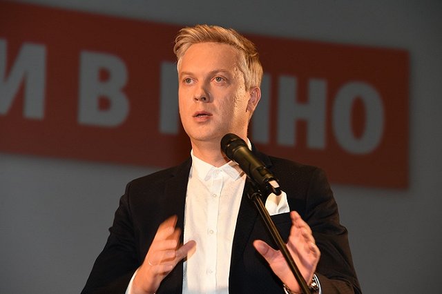 Скандал на «Первом»: Масляков ответил на неудачную шутку Светлакова угрозой