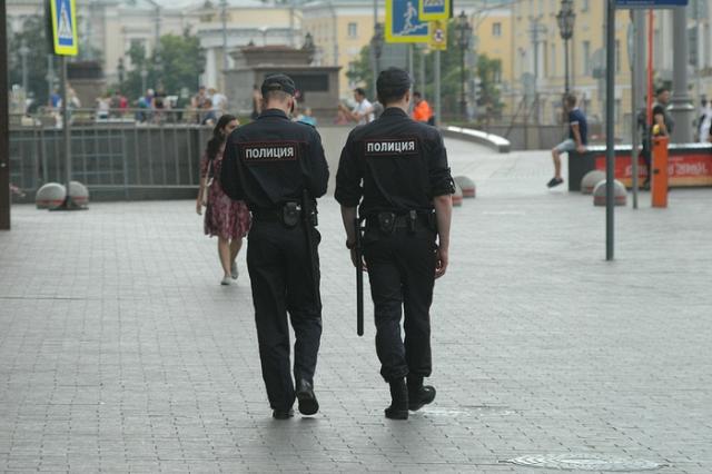 Начальник полиции Первоуральска Олег Грехов вывез личные вещи из кабинета