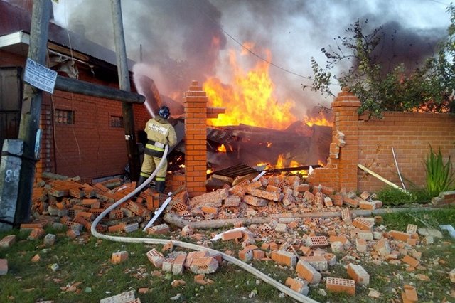 В Тюменской области при взрыве газа погибли мужчина и ребенок