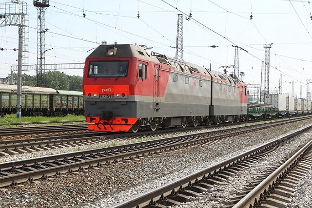 В Екатеринбурге с рельсов сошли поезда