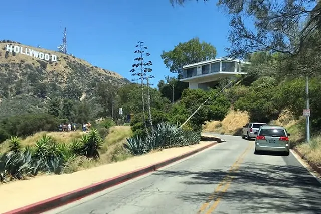 Актер обвинил зрителей-гетеросексуалов в провале гей-комедии