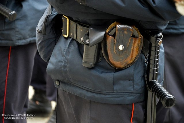 Майор полиции попал в Екатеринбурге под подозрение коллег из-за инцидента на АЗС