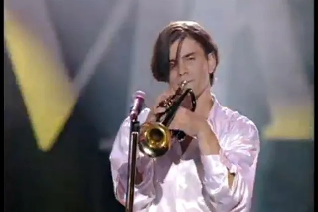 Исполнитель «Голубой луны» Трубач оскорбил Россию