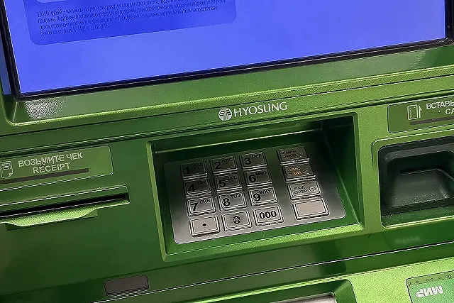 Свердловчанин потерял 2,5 миллиона, пытаясь познакомиться с девушкой в интернете