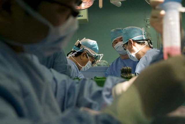 Тюменская больница заплатит за марлевую салфетку 450 тыс. рублей