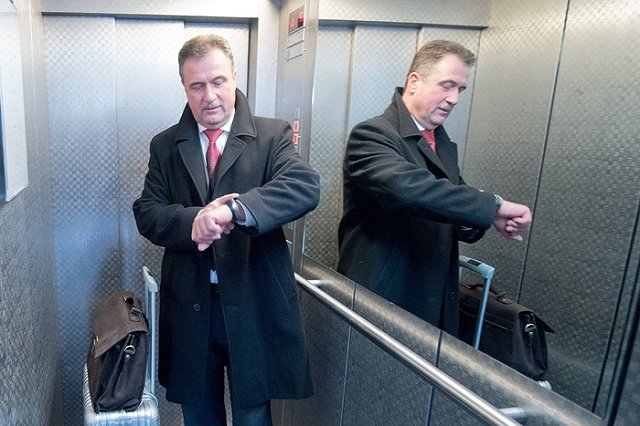 Опубликован список домов, где в ближайшее время заменят лифты