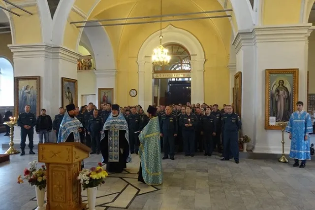 В празднике иконы Божией Матери «Неопалимая Купина» приняли участие пожарные