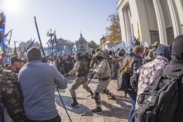 В бедах Украины Лукашенко обвинил Януковича