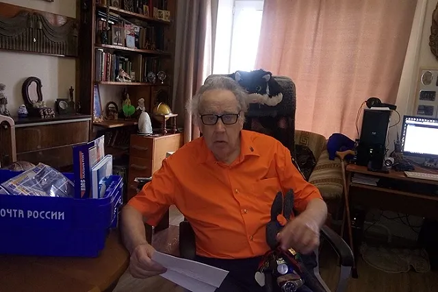 Владислав Крапивин получил несколько тысяч поздравительных открыток к юбилею