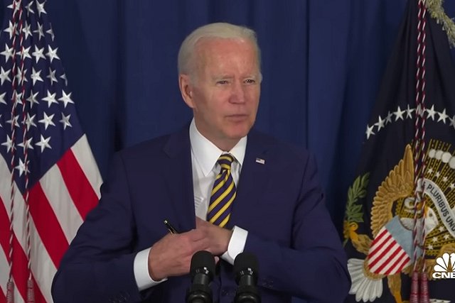 Медведев ответил «главкому» Байдену: «Как был лимонад в России, так и останется»