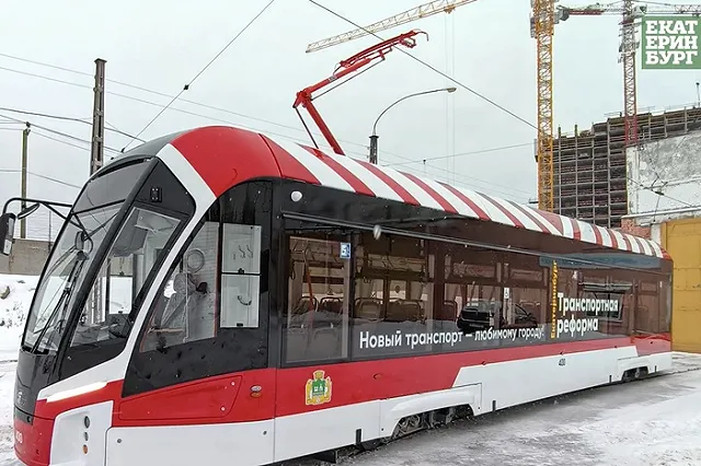 Алексей Орлов рассказал, когда в Екатеринбурге запустят новый трамвай